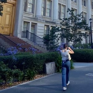 Meet your Posher, Avery